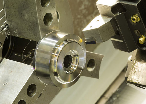 CBN刀具性能特點：CBN刀片適合加工哪些材料？