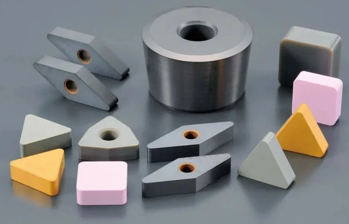 CBN刀片VS陶瓷刀片：不同的性能與應(yīng)用